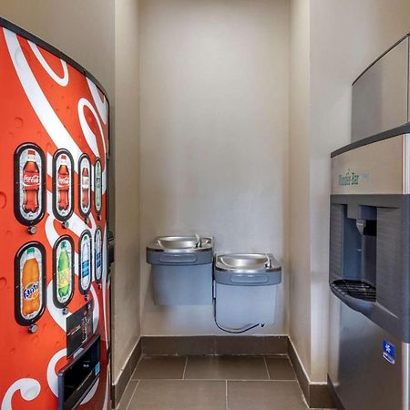 Comfort Inn & Suites Greenville I-70 Esterno foto
