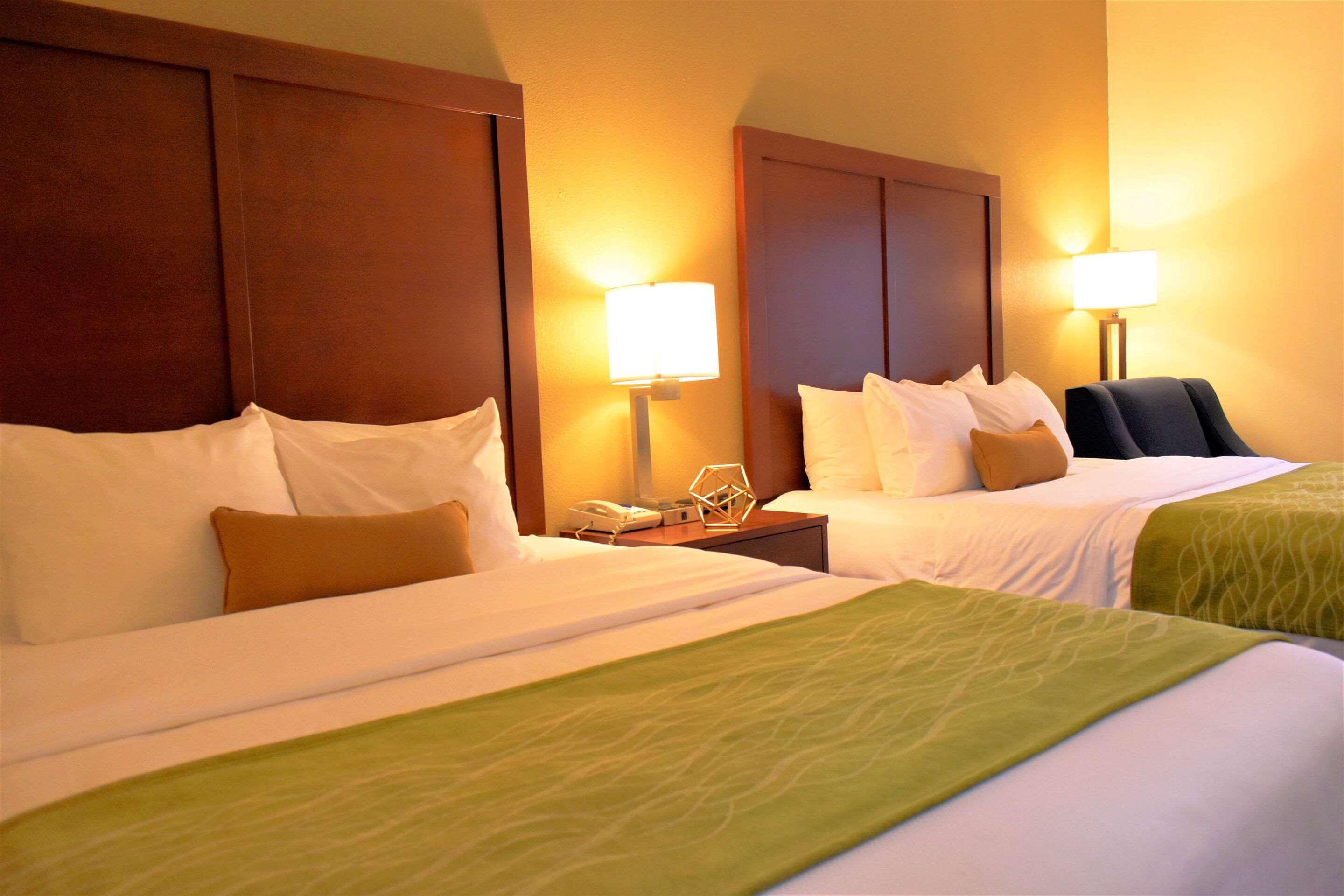 Comfort Inn & Suites Greenville I-70 Esterno foto