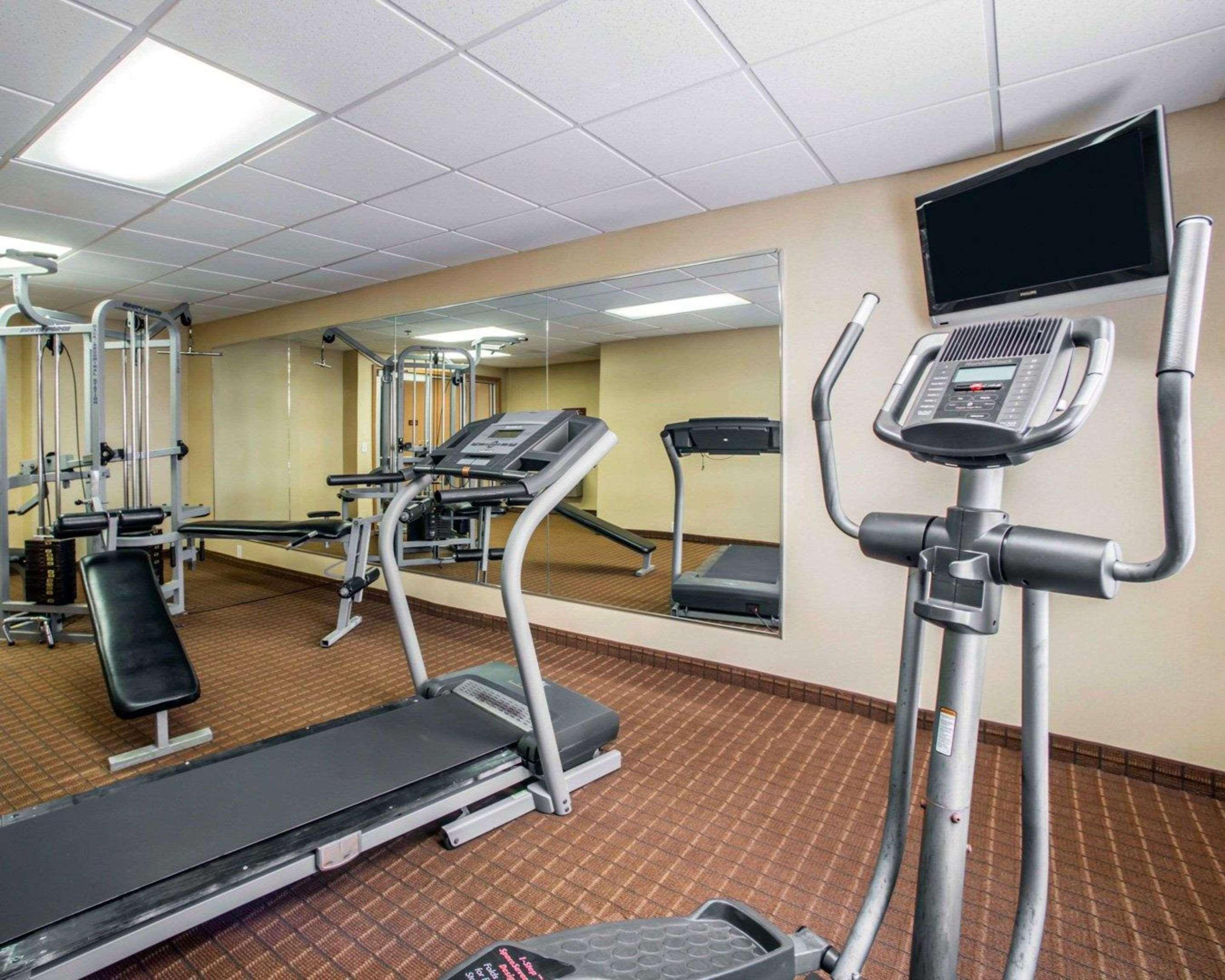 Comfort Inn & Suites Greenville I-70 Esterno foto