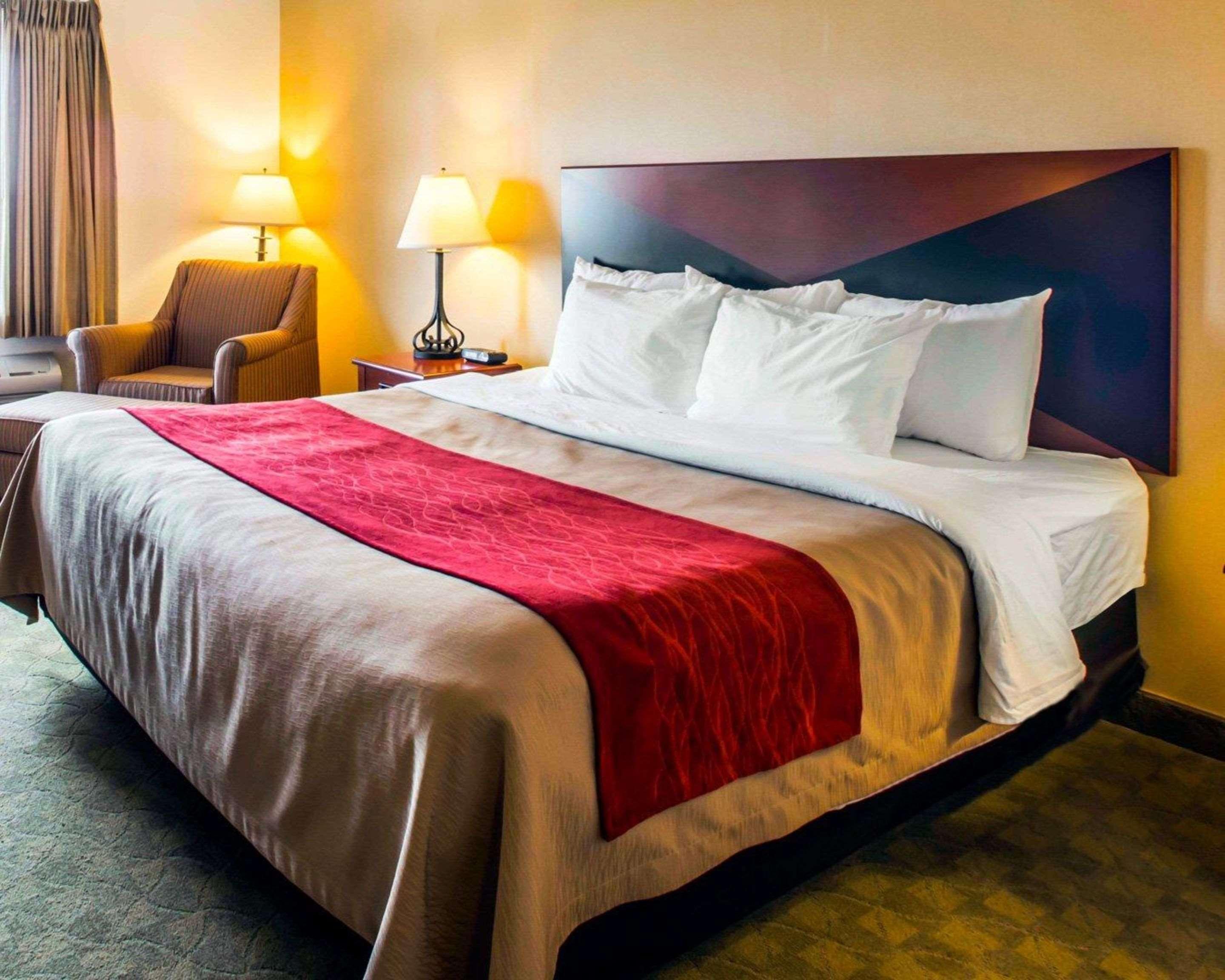 Comfort Inn & Suites Greenville I-70 Esterno foto