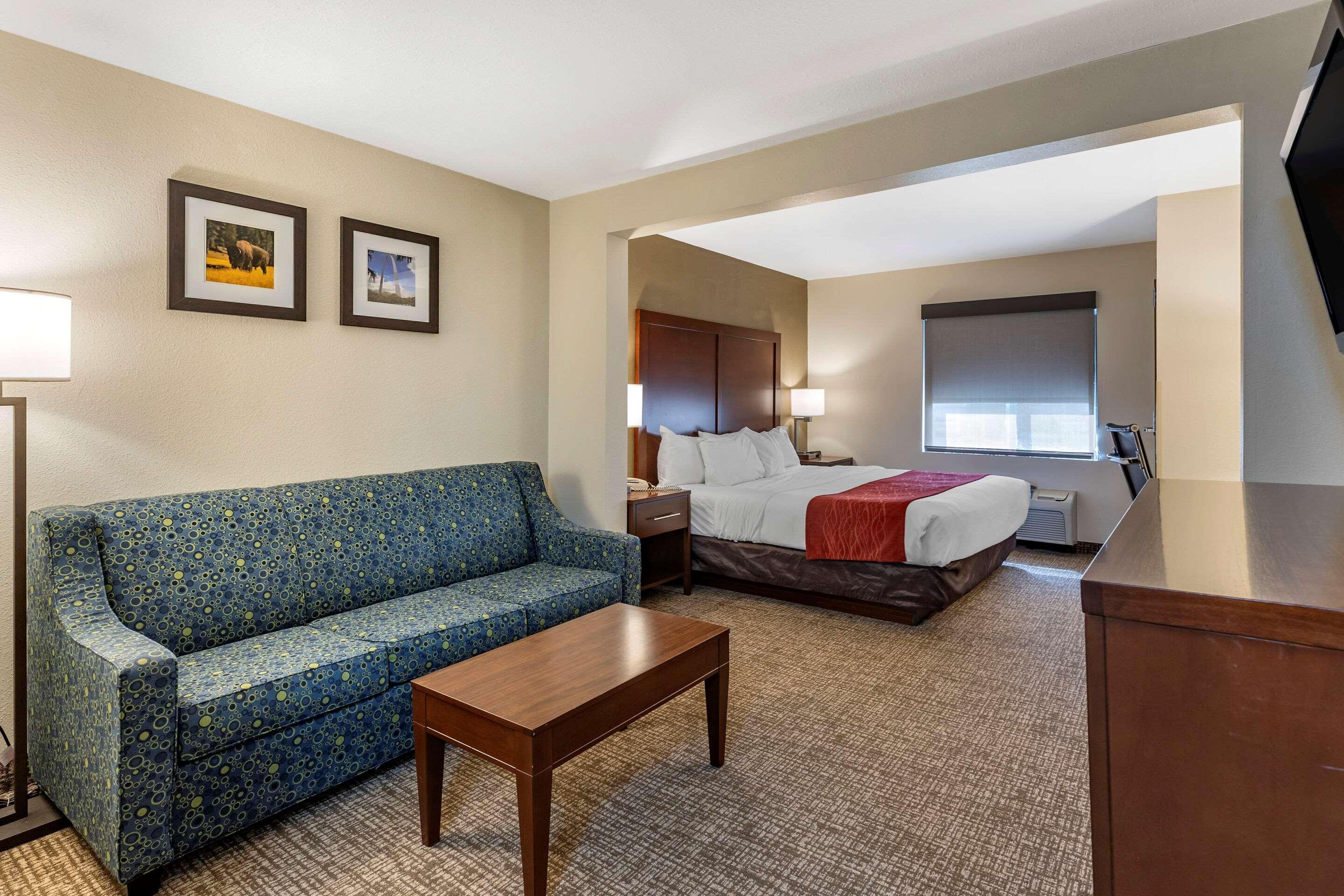 Comfort Inn & Suites Greenville I-70 Esterno foto