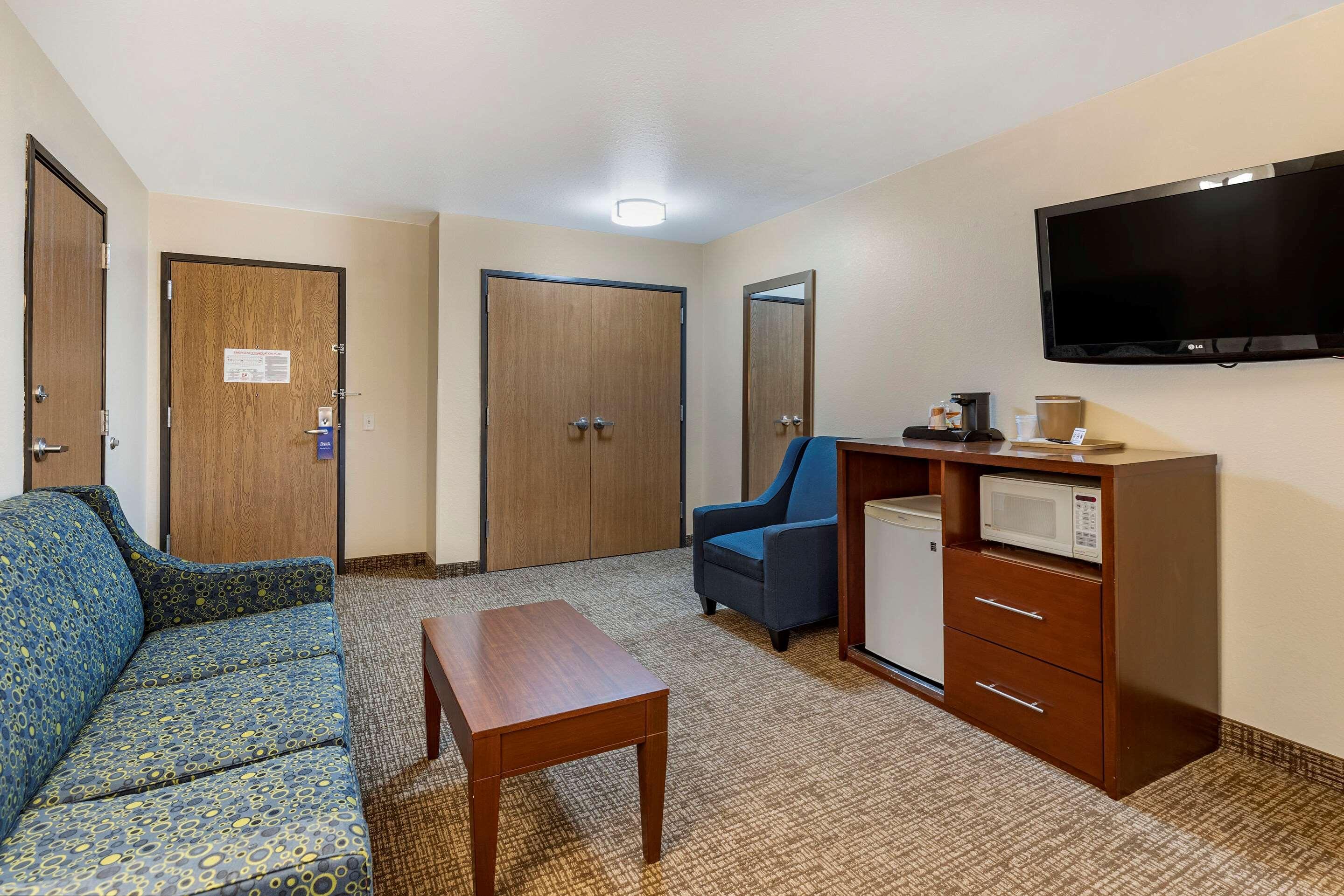 Comfort Inn & Suites Greenville I-70 Esterno foto