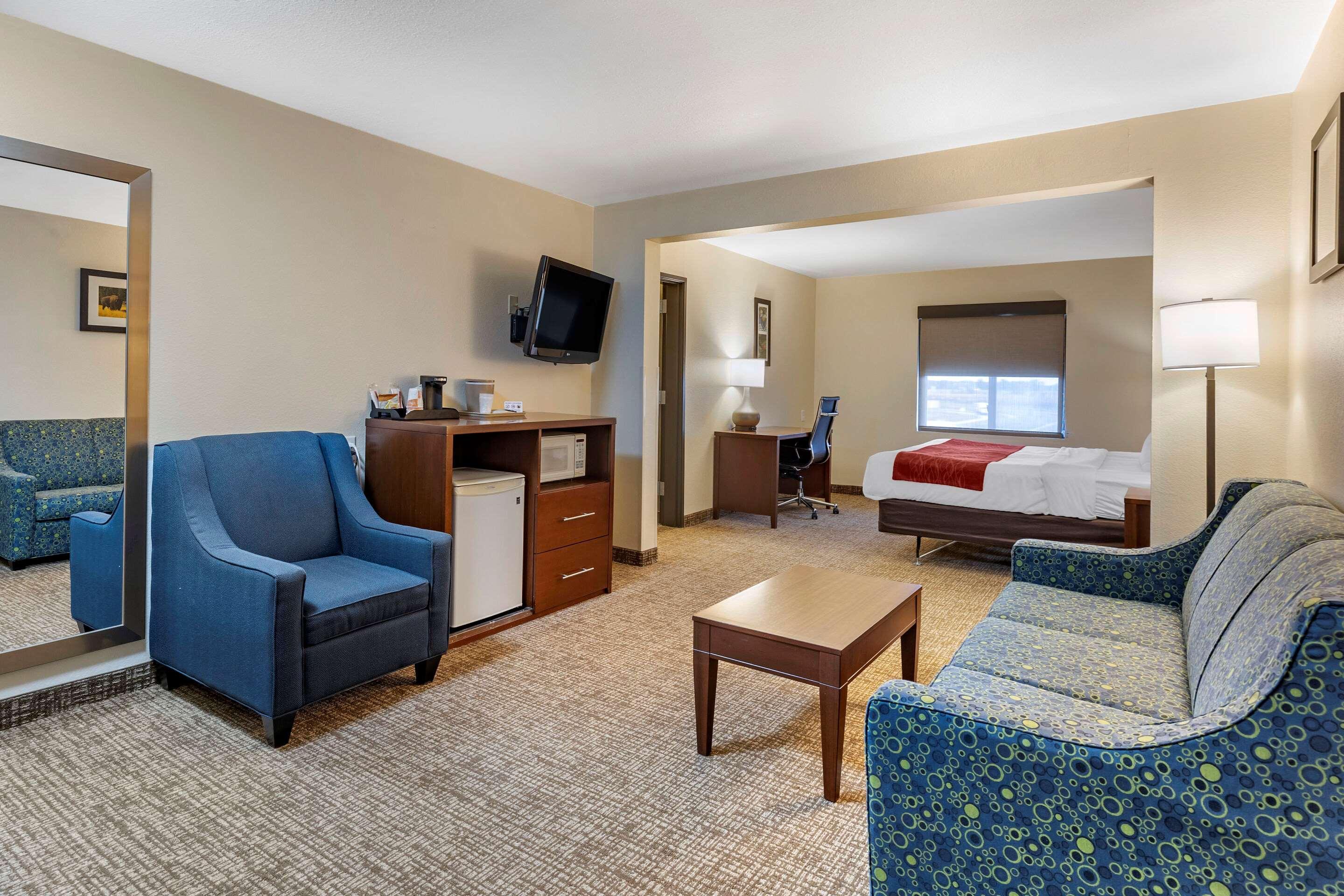 Comfort Inn & Suites Greenville I-70 Esterno foto