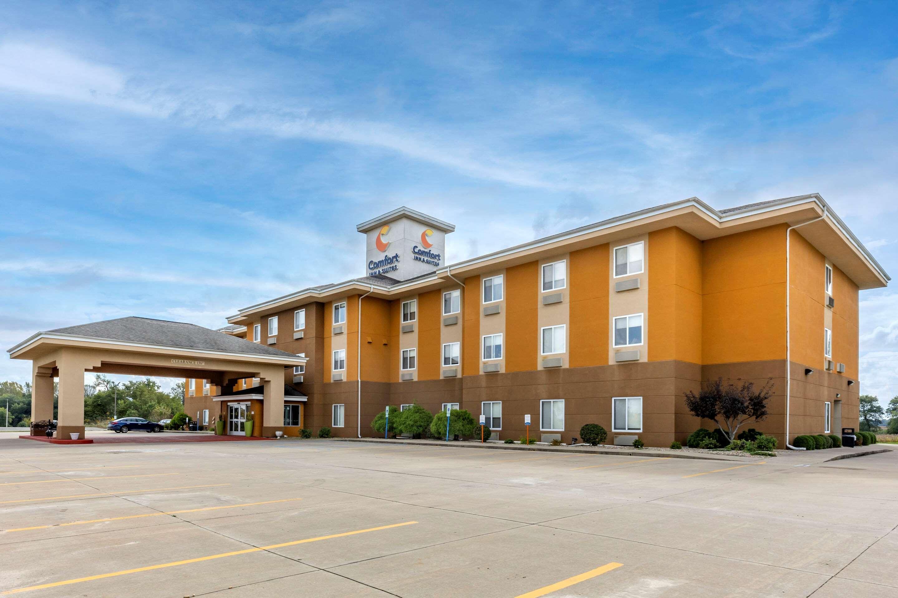 Comfort Inn & Suites Greenville I-70 Esterno foto