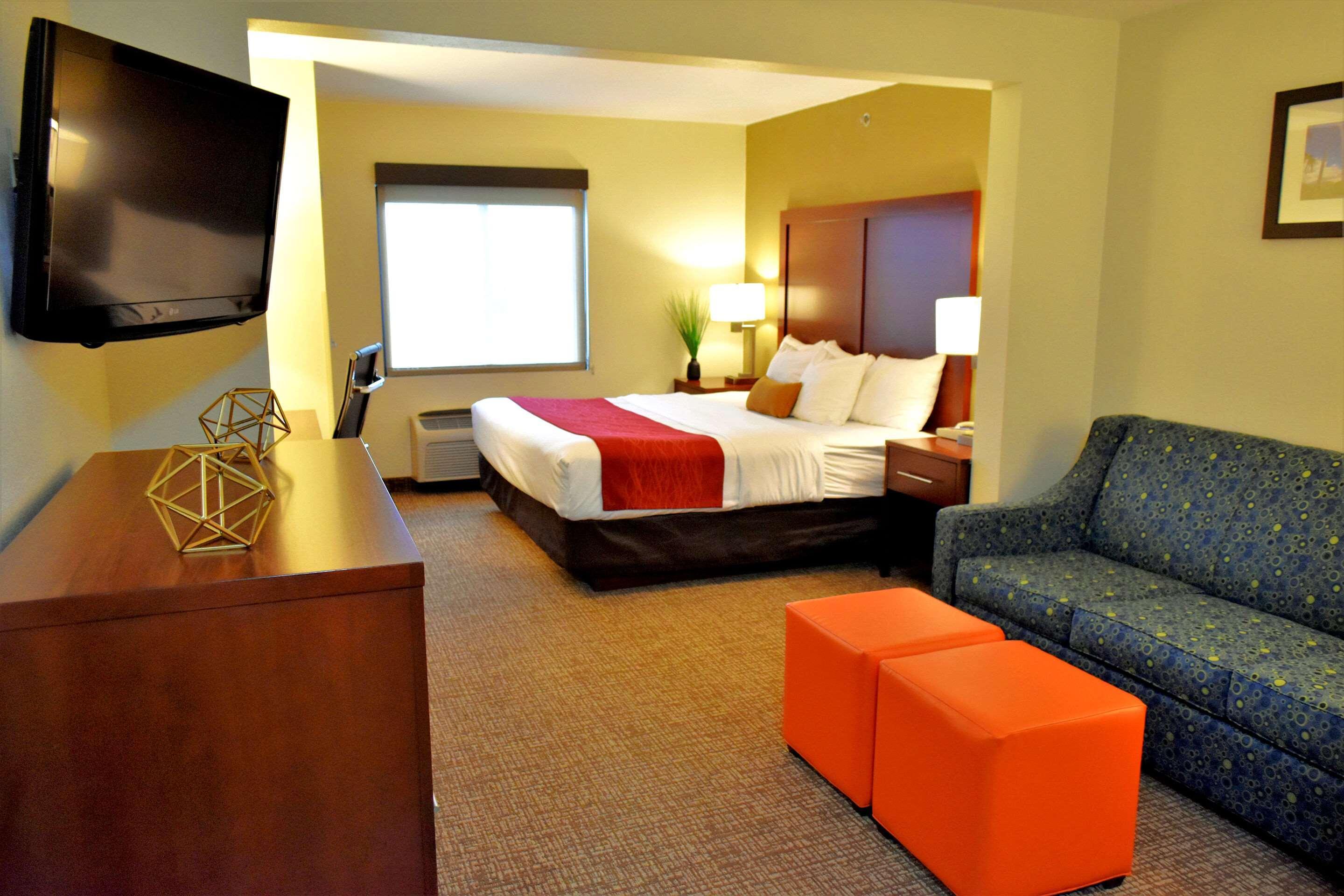Comfort Inn & Suites Greenville I-70 Esterno foto