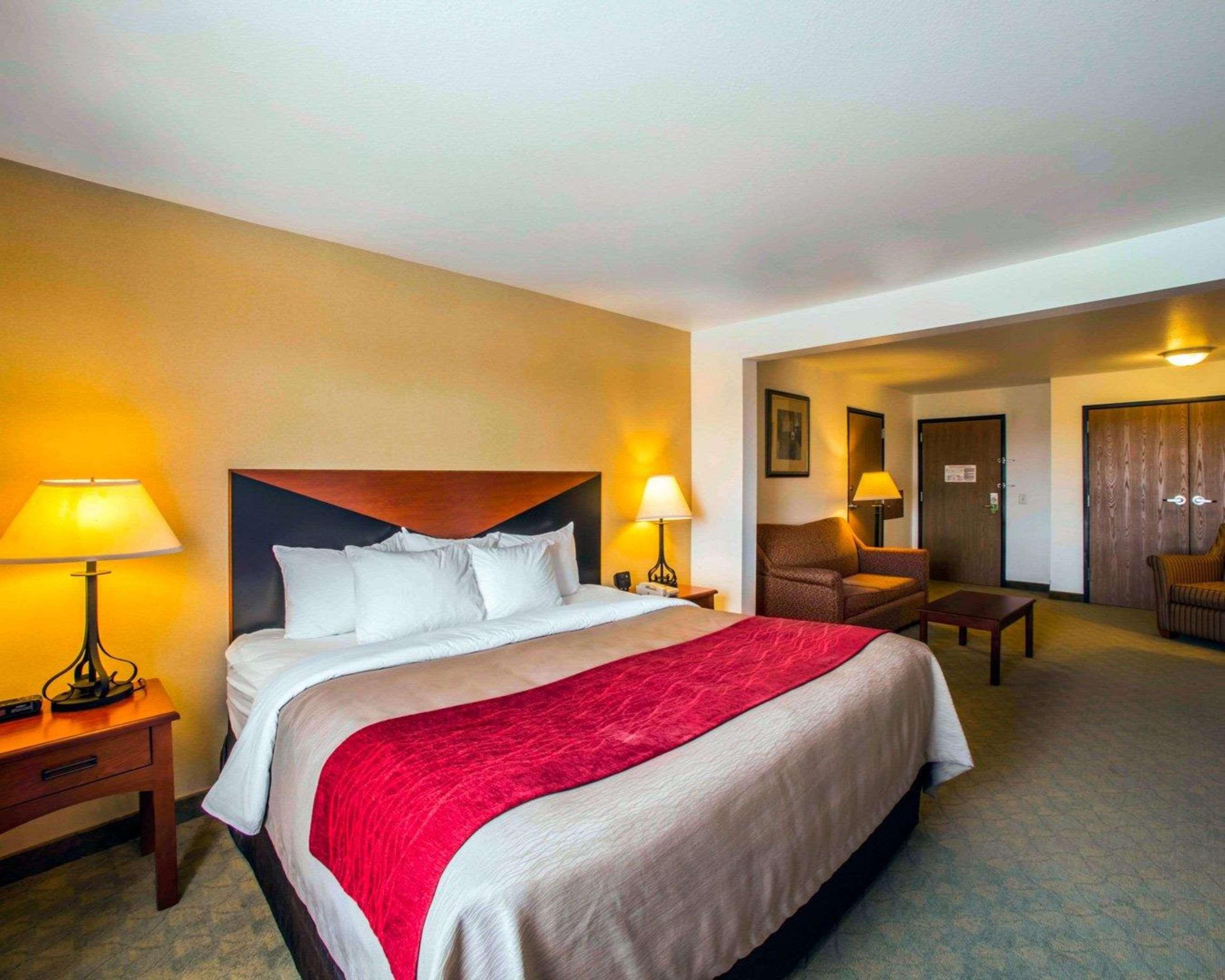 Comfort Inn & Suites Greenville I-70 Esterno foto